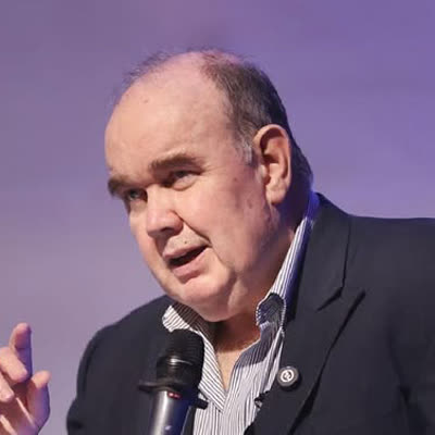Rafael López Aliaga de perfil